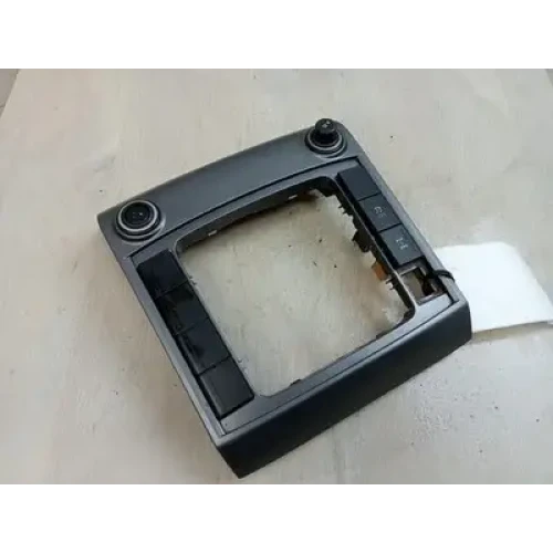 VOLKSWAGEN AMAROK MISC SWITCH/RELAY 2H, DIFF LOCK SWITCH (CONSOLE MOUNTED), 10/1 VOLKSWAGEN AMAROK MISC SWITCH/RELAY 2H, DIFF LOCK SWITCH (CONSOLE MOUNTED), 10/1