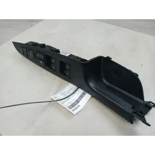 HYUNDAI TUCSON POWER WINDOW SWITCH RH FRONT (MASTER SWITCH ASSY), W/ POWER FOLD