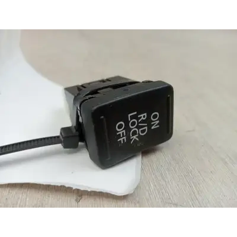 MITSUBISHI TRITON MISC SWITCH/RELAY DIFF LOCK SWITCH, MQ-MR, 03/15-10/23 15 16 1 MITSUBISHI TRITON MISC SWITCH/RELAY DIFF LOCK SWITCH, MQ-MR, 03/15-10/23 15 16 1