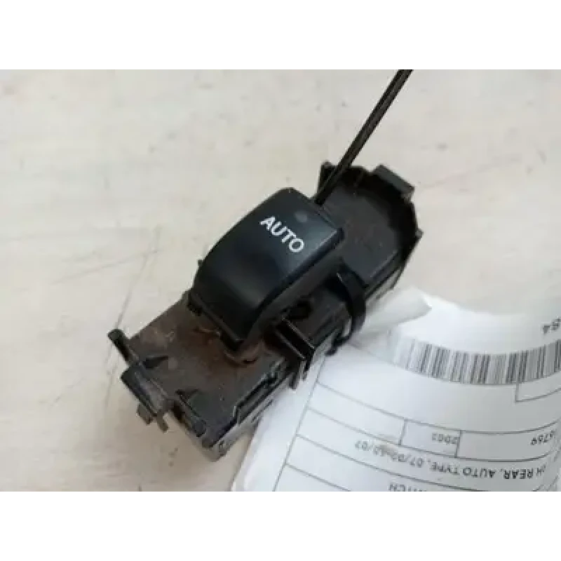 TOYOTA LANDCRUISER POWER WINDOW SWITCH 100/105 SERIES, RH REAR, AUTO TYPE, 07/02