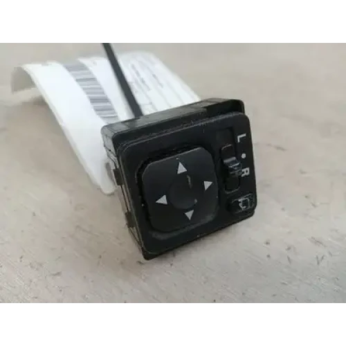 MITSUBISHI PAJERO MISC SWITCH/RELAY MIRROR SWITCH, NS-NW, 08/06-08/14 06 07 08 0 MITSUBISHI PAJERO MISC SWITCH/RELAY MIRROR SWITCH, NS-NW, 08/06-08/14 06 07 08 0