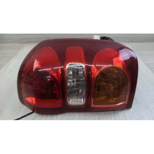 TOYOTA RAV4 RIGHT TAILLIGHT  ACA2#R, 07/03-10/05 2004