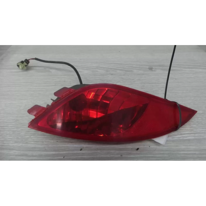 HYUNDAI IX35 RIGHT TAILLIGHT LM SERIES, BUMPER REFLECTOR, 11/09-01/16 2011