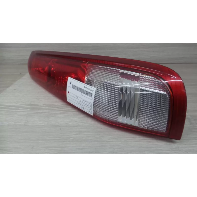 NISSAN XTRAIL RIGHT TAILLIGHT T30, ST/ST-R/Ti, 10/01-10/03 2001