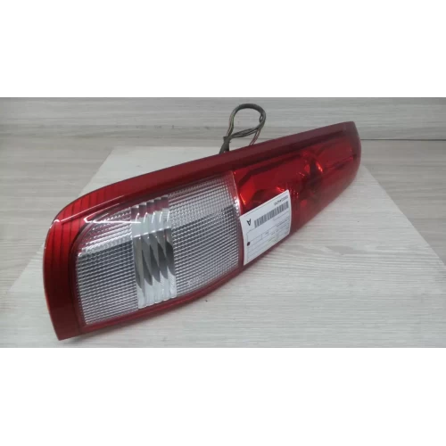 NISSAN XTRAIL LEFT TAILLIGHT T30, ST/ST-R/Ti, 10/01-10/03 2001