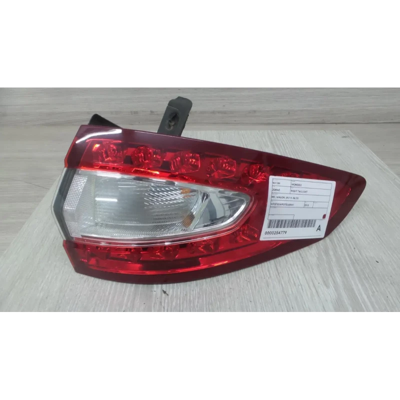 FORD MONDEO RIGHT TAILLIGHT MD, WAGON, 09/14-03/18 2018