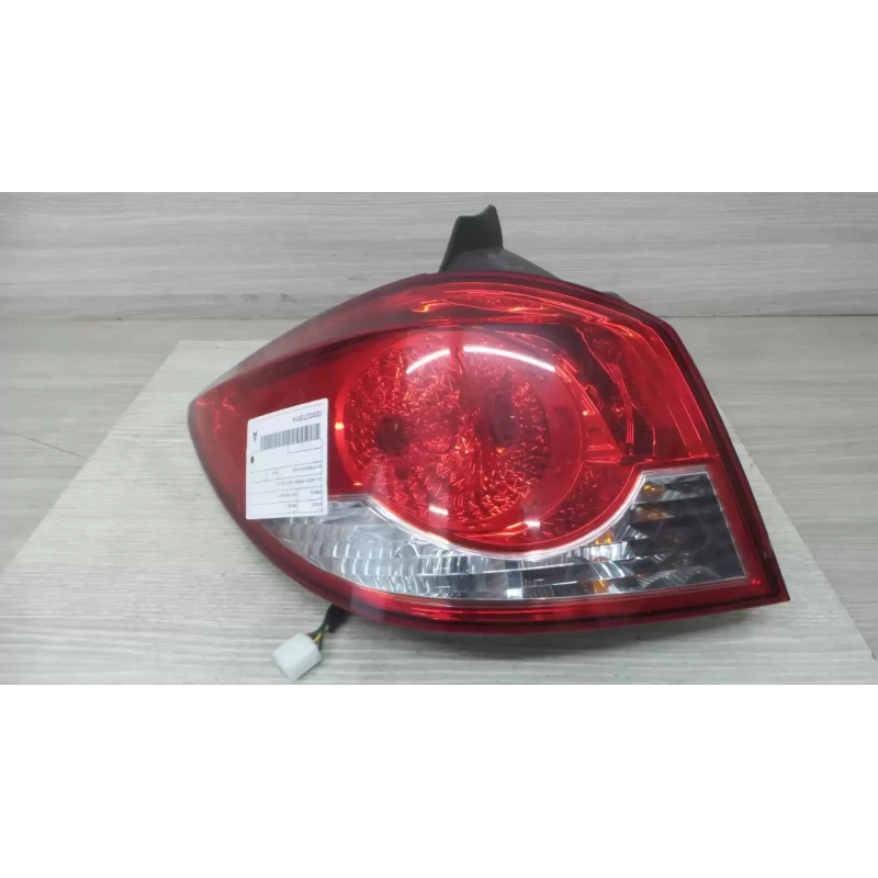 HOLDEN CRUZE LEFT TAILLIGHT JH, HATCH, IN BODY, 03/11-01/17 2013