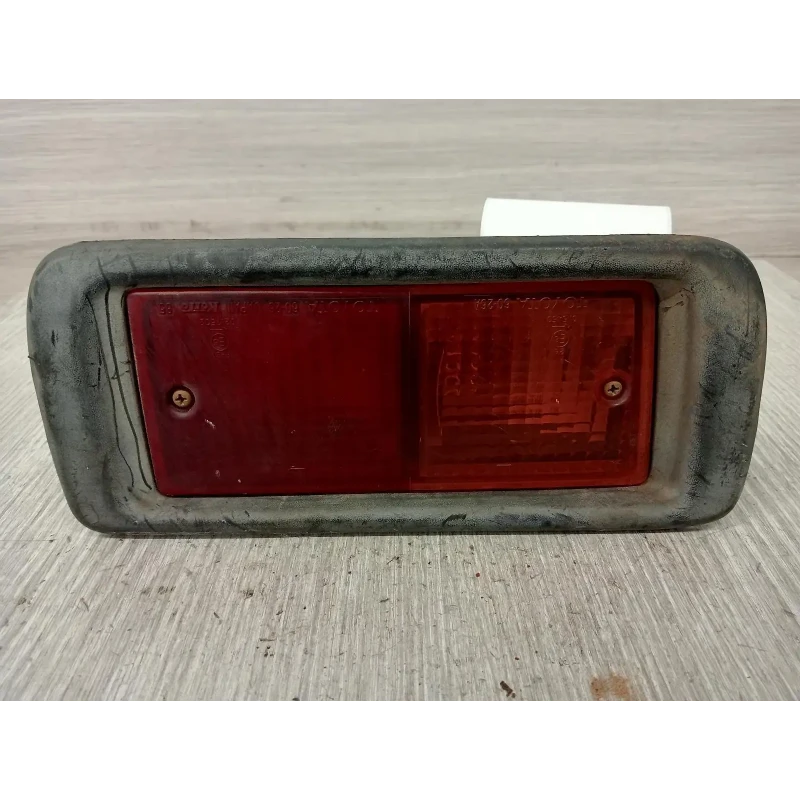 TOYOTA LANDCRUISER LEFT TAILLIGHT 75/76/78 SERIES, IN BUMPER, WAGON/TROOP CARRIE