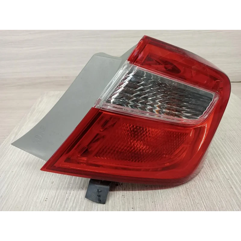 TOYOTA AURION RIGHT TAILLIGHT GSV50R, 02/12-08/17 2015