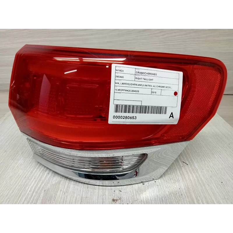 JEEP GRANDCHEROKEE RIGHT TAILLIGHT WK, LAREDO/OVERLAND/LIMITED, W/ CHROME BEZEL,