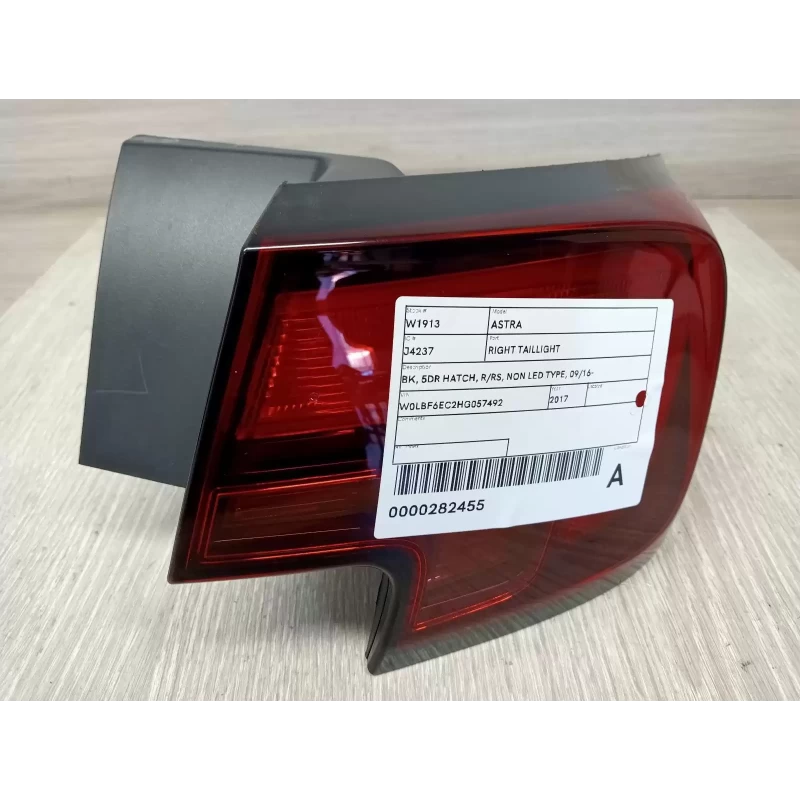 HOLDEN ASTRA RIGHT TAILLIGHT BK, 5DR HATCH, R/RS, NON LED TYPE, 09/16- 2017