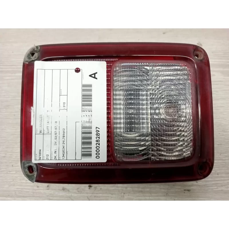 JEEP WRANGLER LEFT TAILLIGHT JK, IN BODY, 03/07-07/18 2010