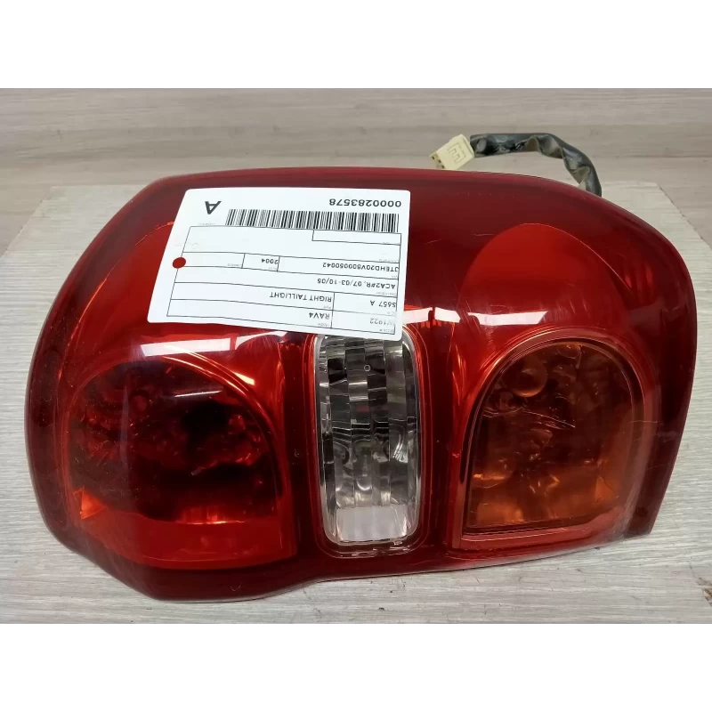 TOYOTA RAV4 RIGHT TAILLIGHT  ACA2#R, 07/03-10/05 2004