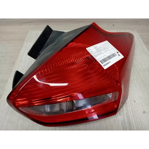 FORD FOCUS RIGHT TAILLIGHT LZ, HATCH, SPORT/TITANIUM, LED TYPE, 07/15-11/18 2015