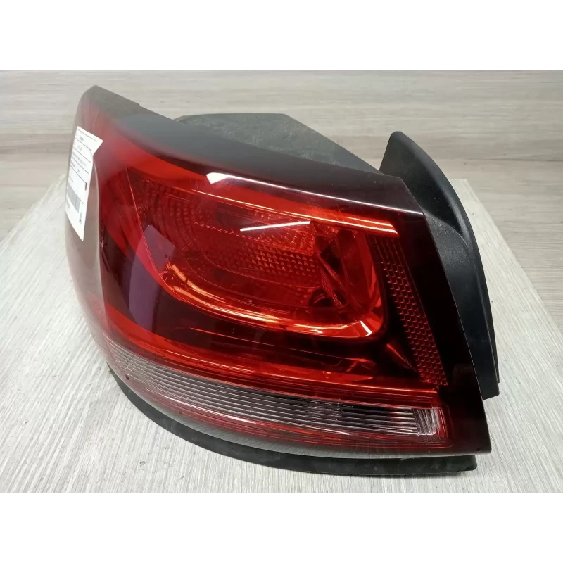 HOLDEN COMMODORE LEFT TAILLIGHT VF, SEDAN, TINTED TYPE, EVOKE/SV6/SS, 10/15-12/1