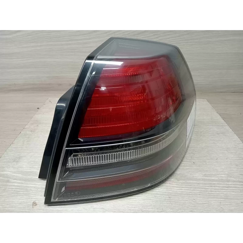 HOLDEN COMMODORE RIGHT TAILLIGHT VE, SEDAN, CALAIS, 08/06-05/13 2008