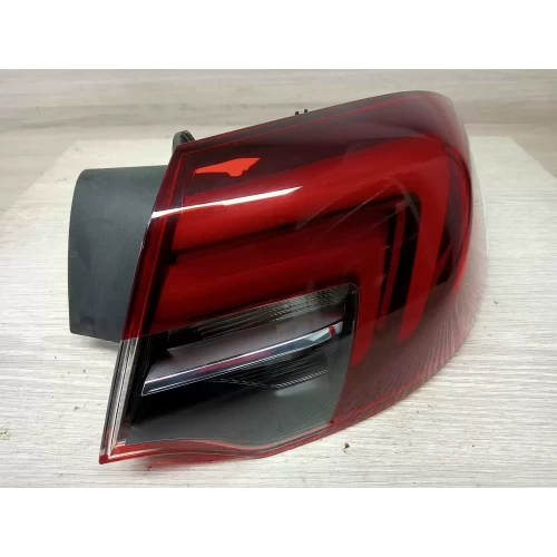 HOLDEN COMMODORE RIGHT TAILLIGHT ZB, HATCH, LED TYPE, 10/17-12/20 2019