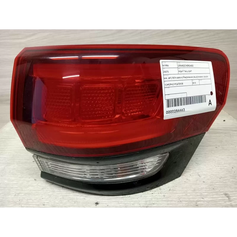 JEEP GRANDCHEROKEE RIGHT TAILLIGHT WK, SRT/75TH ANNIV/TRACKHAWK/BLACKHAWK, BLACK