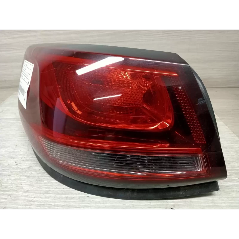 HOLDEN COMMODORE LEFT TAILLIGHT VF, SEDAN, TINTED TYPE, EVOKE/SV6/SS, 10/15-12/1