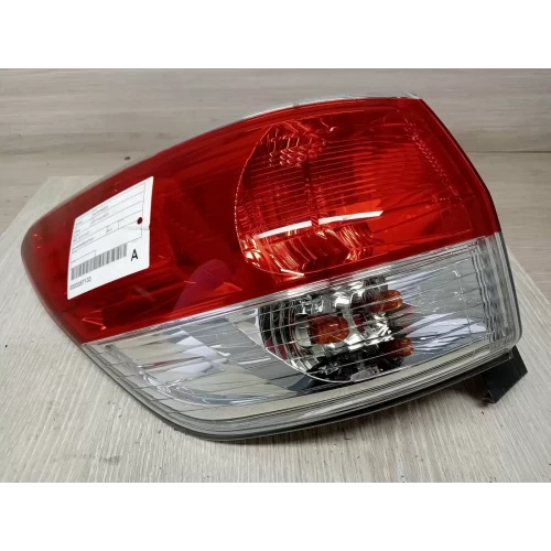 NISSAN PATHFINDER LEFT TAILLIGHT R52, 12/16-04/21 2017