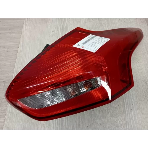 FORD FOCUS RIGHT TAILLIGHT LZ, HATCH, SPORT/TITANIUM, LED TYPE, 07/15-11/18 2017