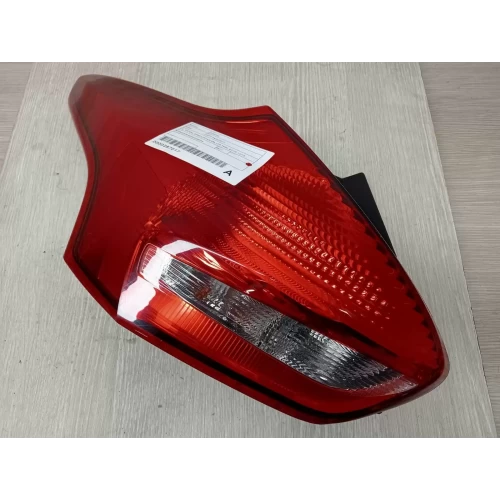 FORD FOCUS LEFT TAILLIGHT LZ, HATCH, SPORT/TITANIUM, LED TYPE, 07/15-11/18 2017