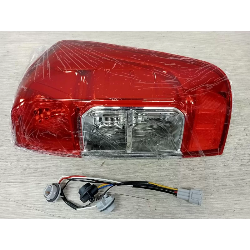 NISSAN NAVARA RIGHT TAILLIGHT NP300, UTE, NON LED TYPE, 04/15-11/20 2018