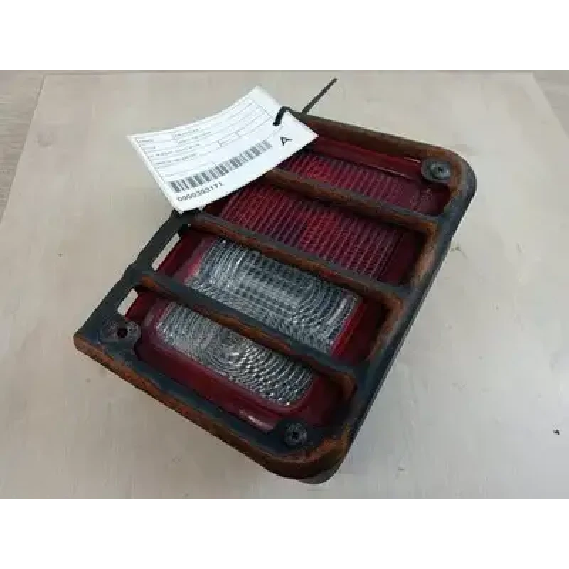 JEEP WRANGLER RIGHT TAILLIGHT JK, IN BODY, 03/07-07/18 2011