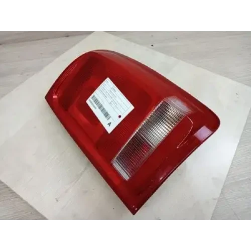 VOLKSWAGEN AMAROK RIGHT TAILLIGHT 2H, IN BODY, NON TINTED TYPE, 10/10-09/22 2014