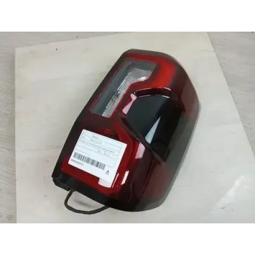 FORD RANGER RIGHT TAILLIGHT RA, IN BODY, W/ HALOGEN REVERSE LIGHT, BLIND SPOT TY