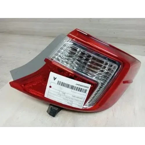 TOYOTA CAMRY RIGHT TAILLIGHT AVV50, IN BODY, NON LED TYPE, 11/11-03/15 2012