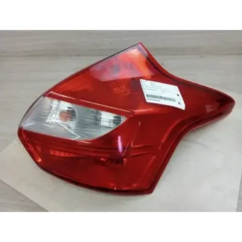 FORD FOCUS RIGHT TAILLIGHT LW, HATCH, LED STRIPE TYPE, 05/11-08/15 2014