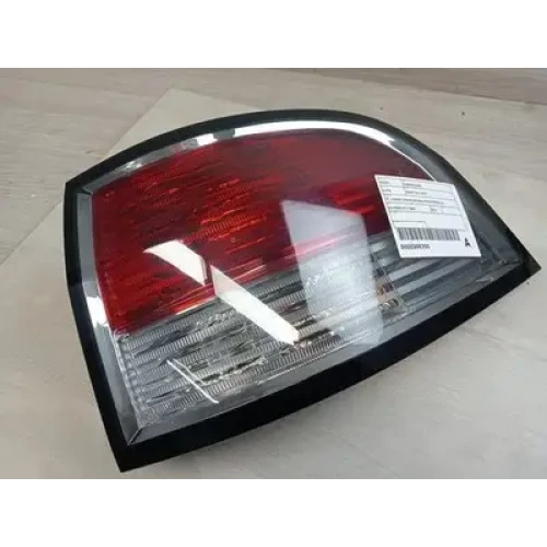 HOLDEN COMMODORE RIGHT TAILLIGHT VF, WAGON, EVOKE/SV6/SS/INTERNATIONAL/SS-V/CALA HOLDEN COMMODORE RIGHT TAILLIGHT VF, WAGON, EVOKE/SV6/SS/INTERNATIONAL/SS-V/CALA