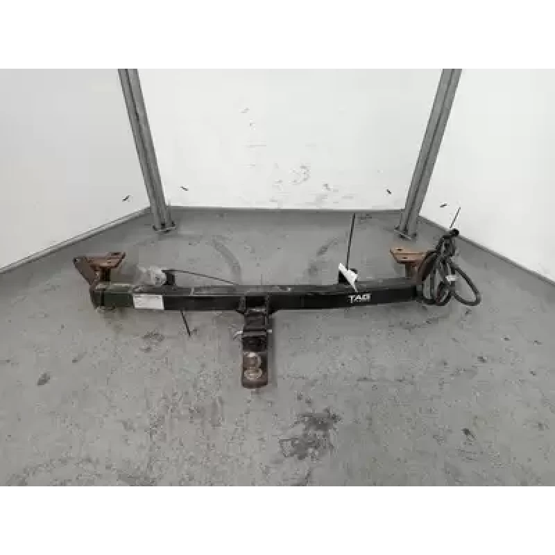 HOLDEN COMMODORE TOWBAR VF, UTE, 05/13-12/17 2014