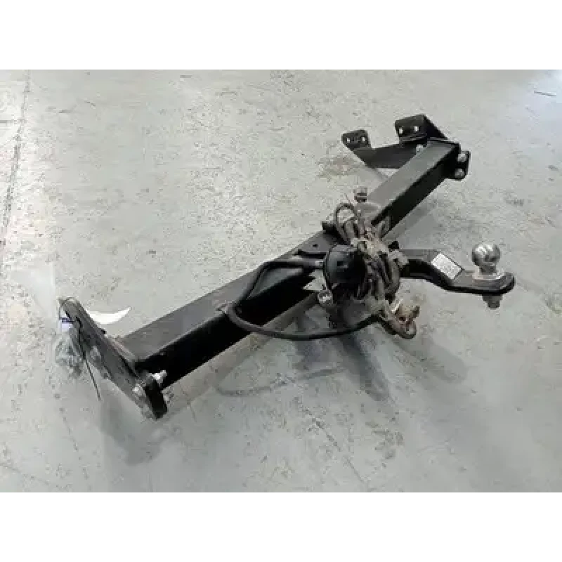 TOYOTA HILUX TOWBAR GENUINE, NON STEP TYPE, 06/15- 2023