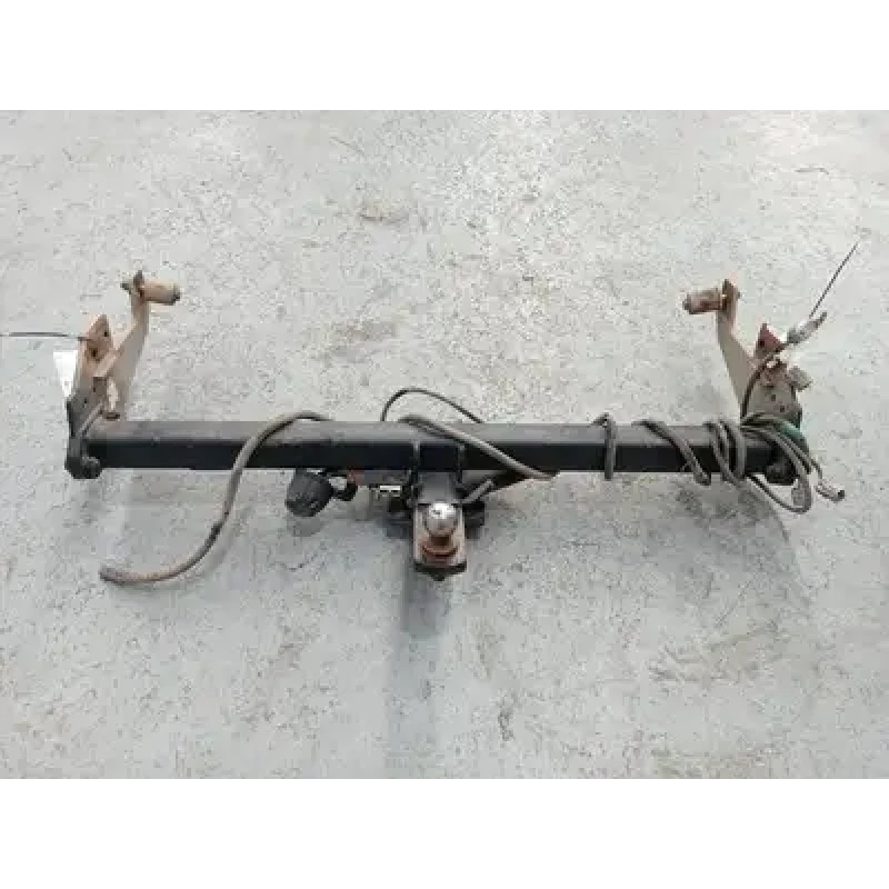 TOYOTA HILUX TOWBAR 4WD, NO REAR BUMPER TYPE, 03/05-08/15 2008