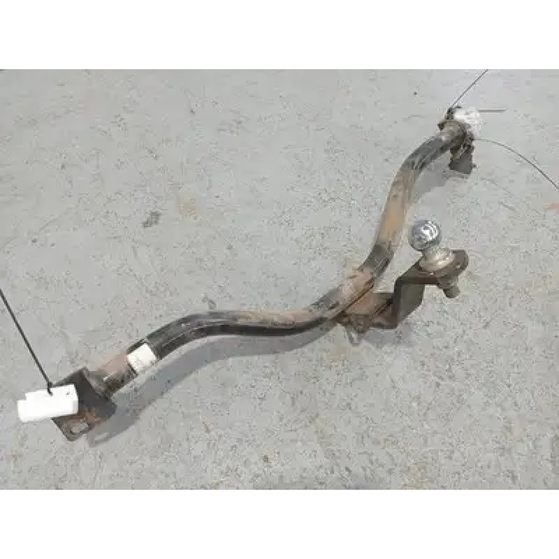 HOLDEN COMMODORE TOWBAR VT-VX, SEDAN/WAGON, 1300KG CAPACITY TYPE ,  09/97-09/02