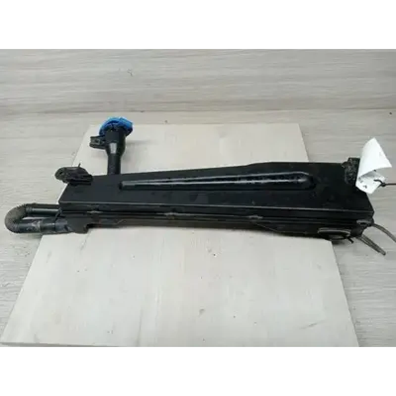 HOLDEN COMMODORE WASHER BOTTLE VE, PUMP & WASHER BOTTLE, FRONT, WAGON, 08/06