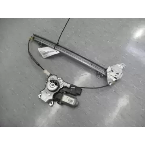 NISSAN NAVARA LEFT FRONT WINDOW REG/MOTOR D40, POWER, 05/05-5/07 2006