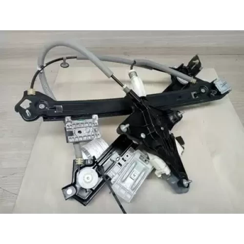 FORD MUSTANG RIGHT FRONT WINDOW REG/MOTOR S550, 08/15-04/23 2020