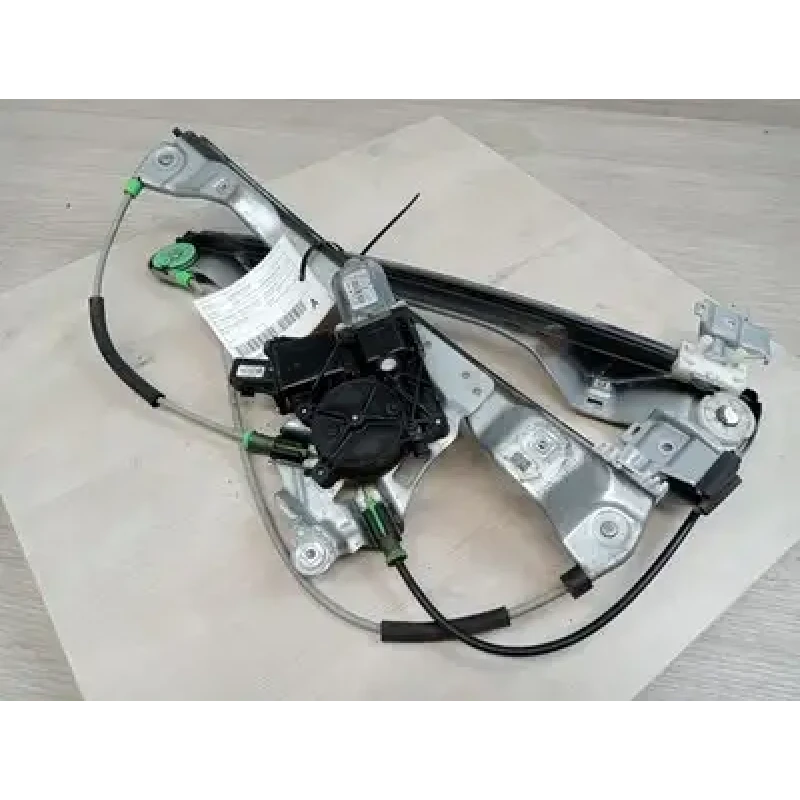 HOLDEN COMMODORE RIGHT FRONT WINDOW REG/MOTOR VF, SV6/SS/SS-V/CALAIS/CALAIS-V, 0