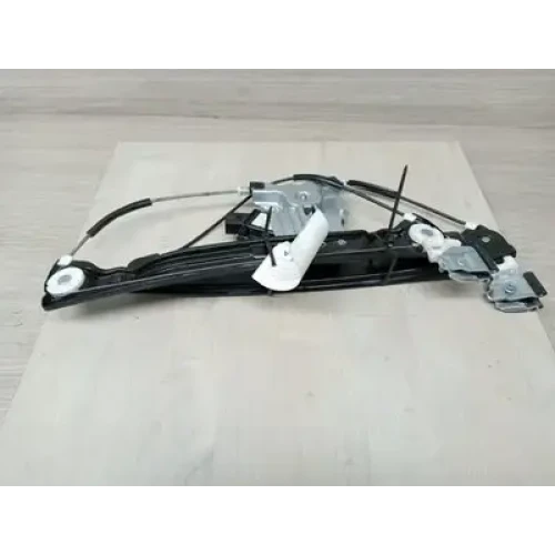 HOLDEN CRUZE RIGHT FRONT WINDOW REG/MOTOR DOOR REG ASSY (REG AND MOTOR), JH, 03/